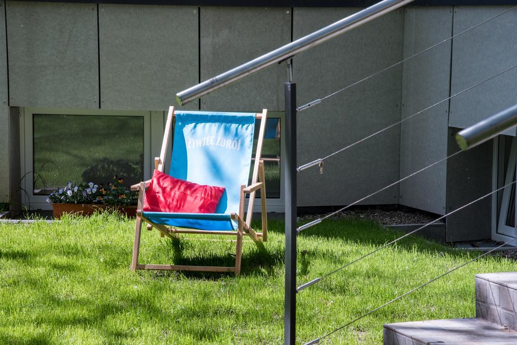 Ll20 Vandrarhem Warszawa Exteriör bild